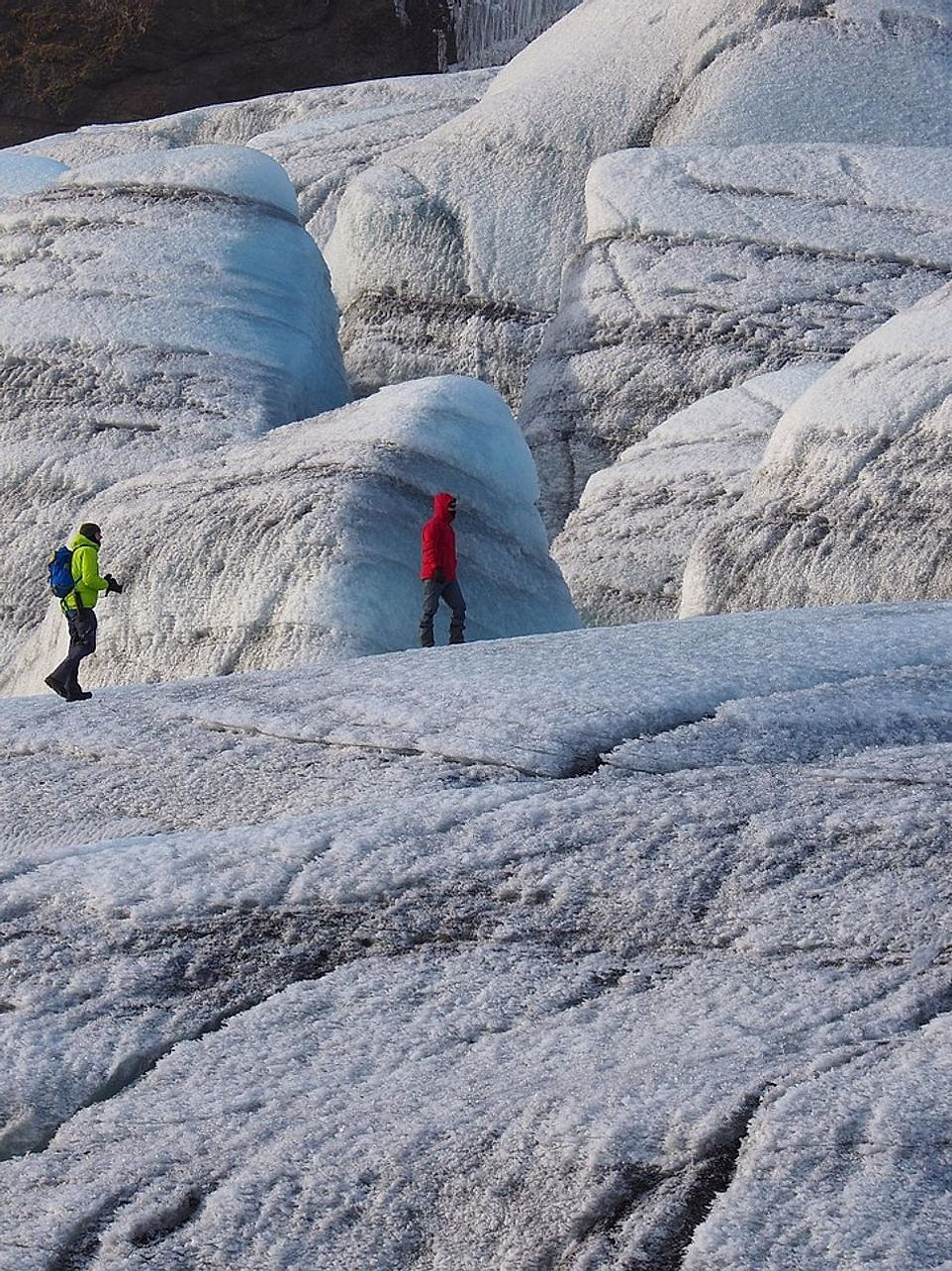 Retrato del guía después de una larga jornada de pesca en hielo